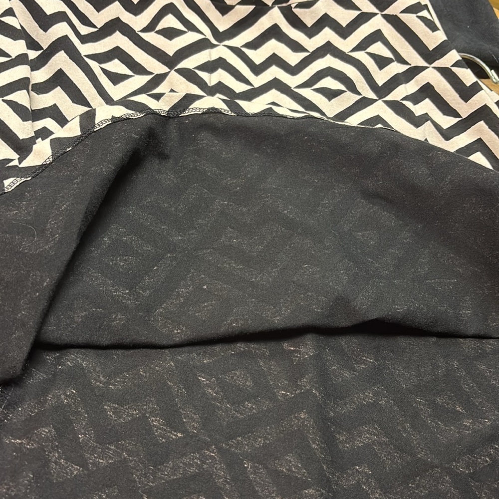 PINK Black and White Geometric Pattern Dress - Picture 9 of 9